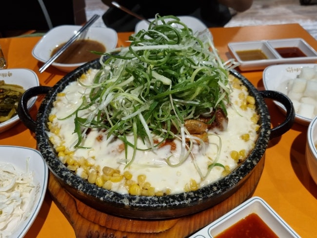  [서울 한남동] 장작구이통닭으로 누룽지 해먹으면 짱 마싯음 '김종용누룽지통닭'