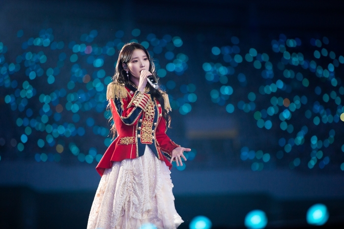 아이유, 데뷔 15주년 잠실 주 경기장 콘서트를 영화에서 본다...'더 골든 아워' 9월 개봉 아이유, 데뷔 15주년 잠실 주 경기장 콘서트를 영화에서 본다...'더 골든 아워' 9월 개봉