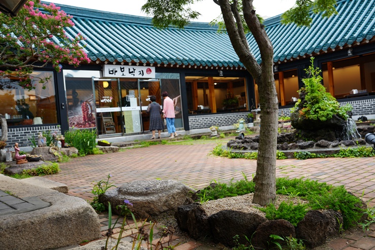  경주에 있는 바보낙지!! 경주에 가셔서 바보낙지 음식점에서 맛있게 드시고가세요!!