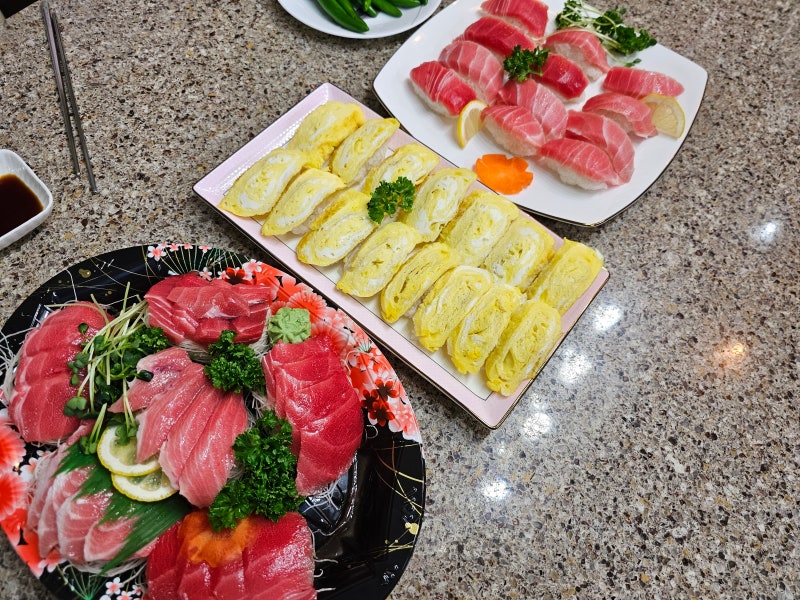 롯데마트 참다랑어 참치회 사서 초밥도 먹고 맛있어요