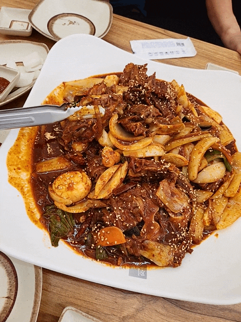  24시간식당 창원상남동맛집 <별미감자탕 상남점> 매운등뼈찜 추천