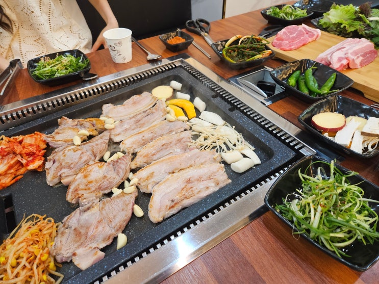  다정동 제이포크축산 명품대패 셀프바가 있는 고기집