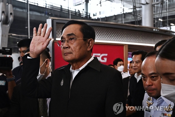 넘쳐나는 노인 감당 안된다...일괄 지급 수당에 ‘백기’든 이 나라 넘쳐나는 노인 감당 안된다...일괄 지급 수당에 ‘백기’든 이 나라