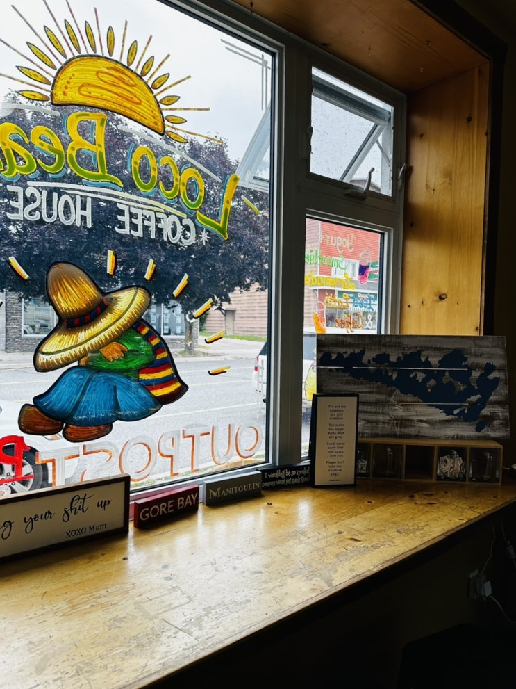  Loco Beanz Coffee House 로코빈즈 커피하우스, 매니툴린 아일랜드 로컬 커피숍