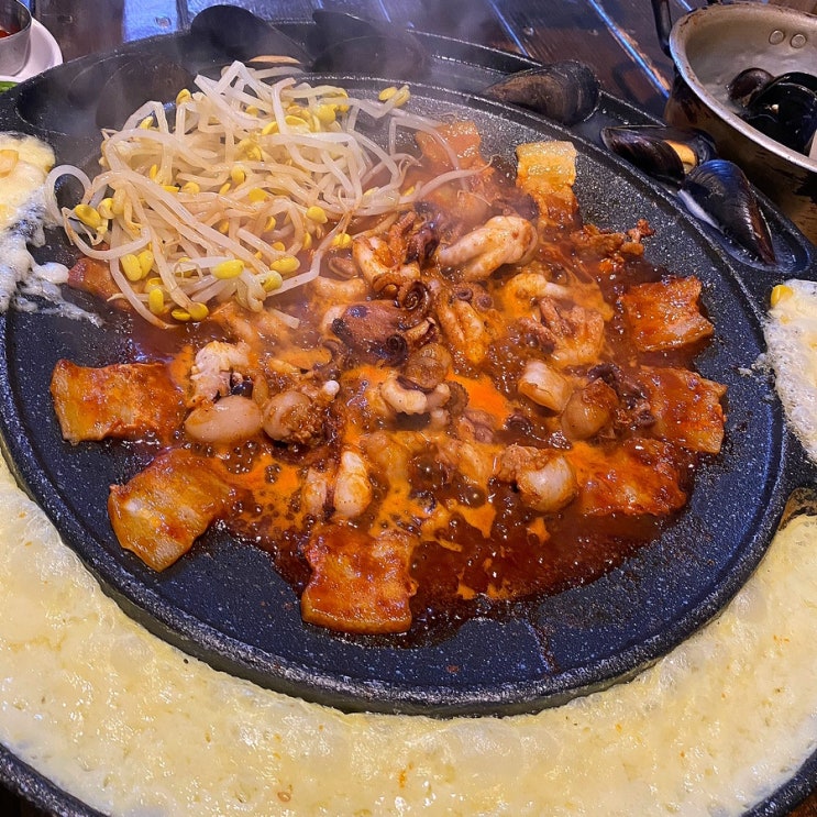  신촌 데이트하기 좋은 감성 신촌역 맛집 쭈꾸미블루스