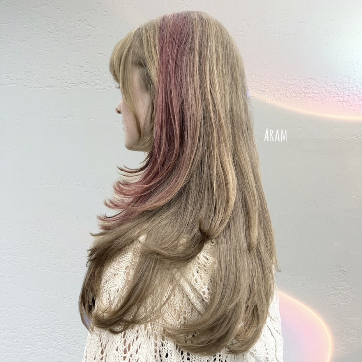  홍대미용실/ 디자이너 아람/애쉬베이지/애쉬핑크/레이어드컷