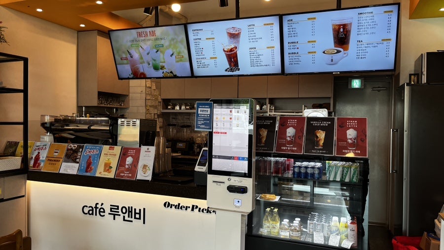 카페루앤비 전북익산점 사진 6