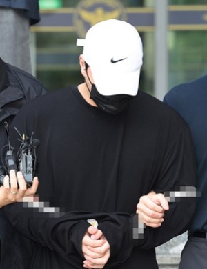 <b>롤스로이스</b> 운전자 구속 <b>송치</b>