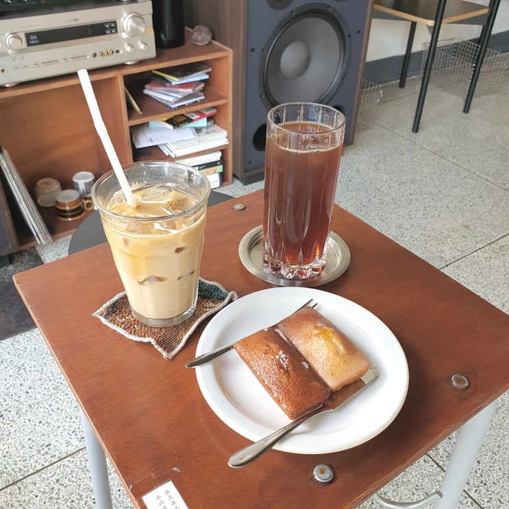  광주 전대 카페 중흥동 수평선 필터커피 휘낭시에 맛집