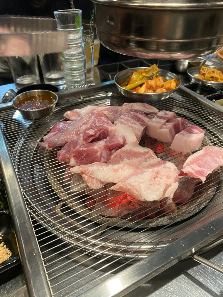 돼지고기 특수부위 맛있는 식껍동탄호수공원점