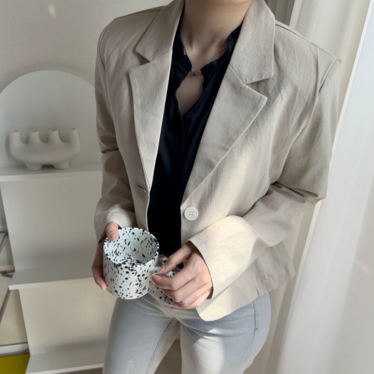  여름️ 테일러드 긴팔 린넨 세미크롭 자켓
