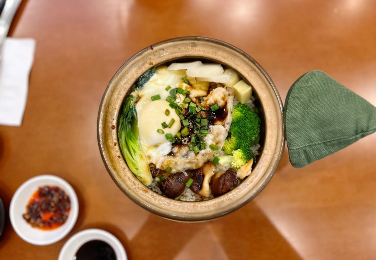  [서울 영등포 맛집] 호우섬 영등포 타임스퀘어점 | 뽀짜이판(홍콩식 솥밥), 마늘칩 꿔바육