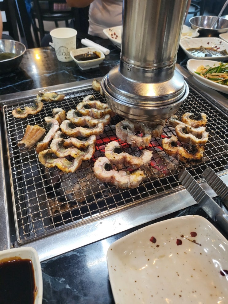  초벌에서 나오는 장어구이 칠보장어 수원 호매실동 칠보산 장어
