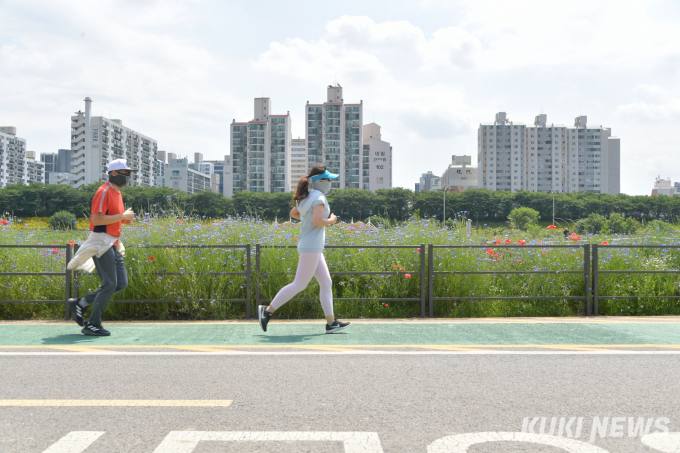 많이 걸었다고요? 보험료 할인입니다 많이 걸었다고요? 보험료 할인입니다