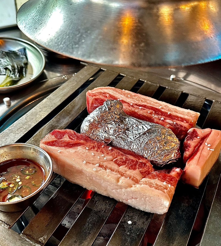  [ 충정로 / 맛집 ]두툼 21일 드라이에이징 숙성으로 육즙과 풍미가 살아있는 돼지고기 맛집 _충정로 맛집, 충정로 고기, 삼겹살, 고기맛집, 드라이에이징 맛집, 서울역 맛집
