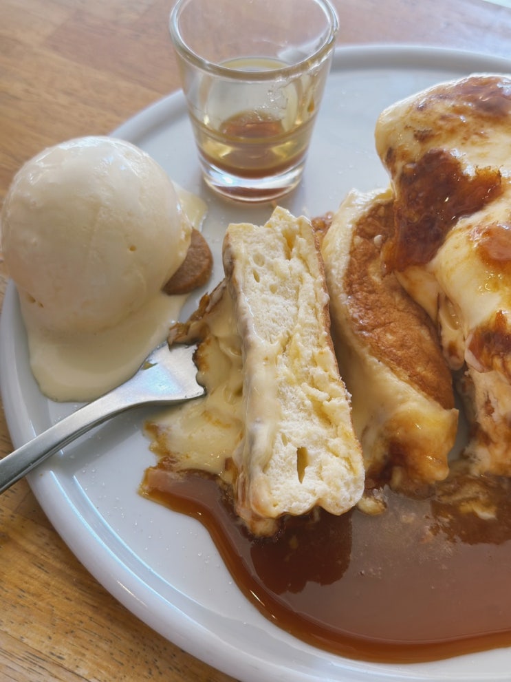  후쿠오카 테진역 수플레 팬케이크 브런치 카페 누이스 Nooice