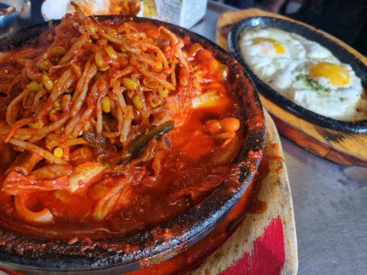  대전 봉명동 철수네 매운갈비찜엔 사람이 많다
