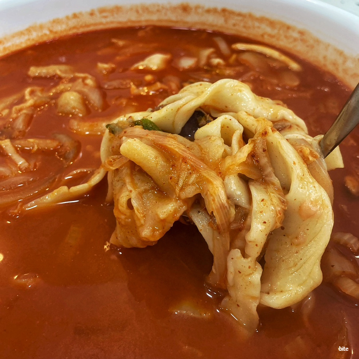  인천 구월동 수제비 '신수제비' 해장 제대로 되는 얼큰짬뽕칼제비 맛집