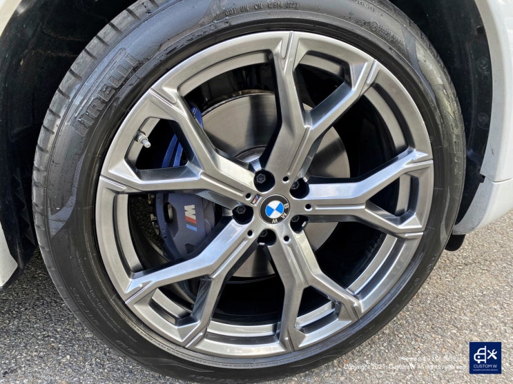 BMW G06 X6 휠수리 후 고스트크롬 휠도색