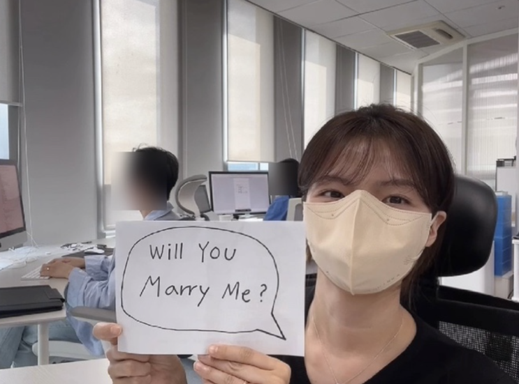  답프로포즈 NO, 여자가 먼저 프러포즈하기 ! 동영상 제작 방법 (가성비 선물, 시기)