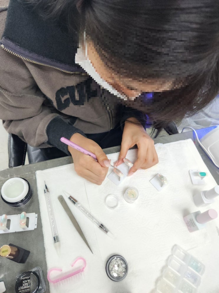  서울메이크업미용학원 :: 네일전문 나레스트 청량리미용학원