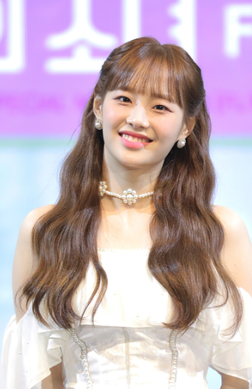 이달의 소녀 츄, MBTI 본명 키 데뷔 소속사 종교 나이
