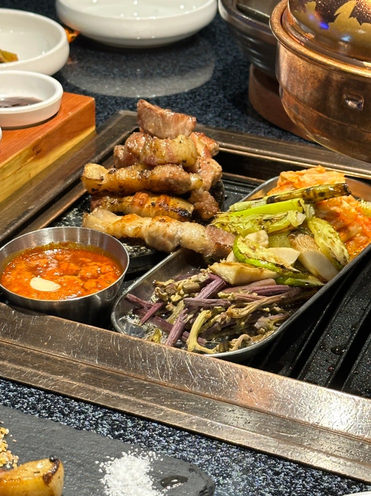  방이먹자골목 맛집 제주옥탑 방이점 흑돼지 구이전문점 삼겹살 꽃목살 딱새우 된장찌개