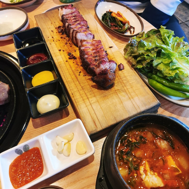  [중랑/중화동] 육즙 가득한 중화역 삼겹살 맛집 '돼지상회'