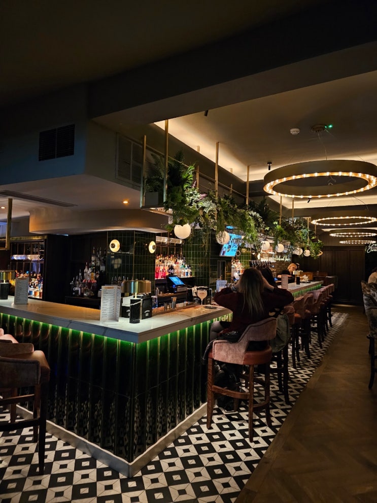  내가 애정 하는 아일랜드 더블린 칵테일바 'Capitol Lounge'