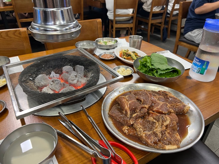  양재, 매봉 이 구역의 돼지갈비 맛집은 여기입니다. 매봉 마포집 숯불돼지구이