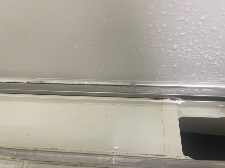  오산 아파트 화장실 천장 누수, 그 이유는 바로 윗집 트렌치 때문에?!