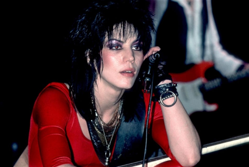 록(Rock)의 여왕 조안 제트(Joan Jett)에 관한 냉담한 사실 -1