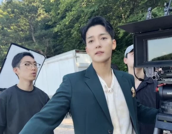 "우리집 앞에서 자는 <b>매니저</b>"…김진우, 훈훈한 <b>미담</b> 공개