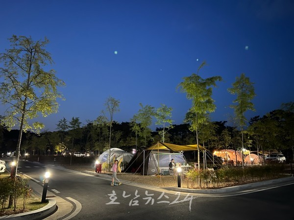  2022년 개장한 화순 고인돌 오토캠핑장 캠핑 명소로 주목