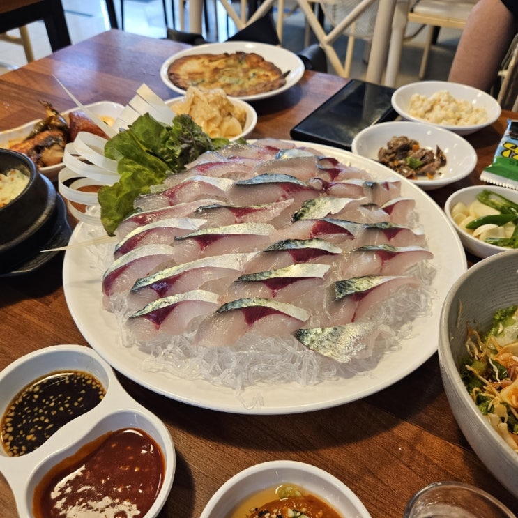  삼학도회수산 고등어회 맛집