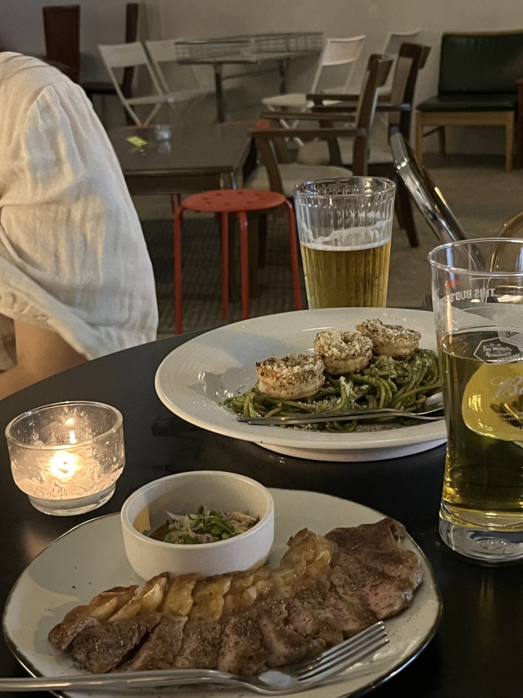  치앙마이 님만해민 분위기좋은 술집이자 스테이크맛집이었던 Do You Ever Social Club 두유에버소셜클럽