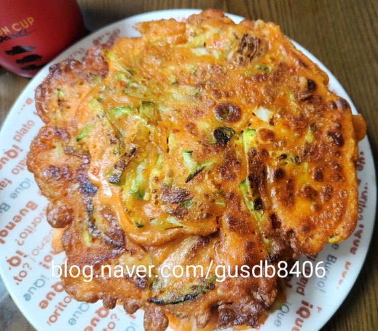 비 오는 날엔 역시 김치전! 비 오는 날엔 역시 김치전!