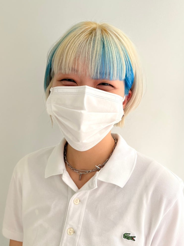  포인트염색 블루염색 이어링염색 백금발 전소미백금발 / 홍대페기쌤