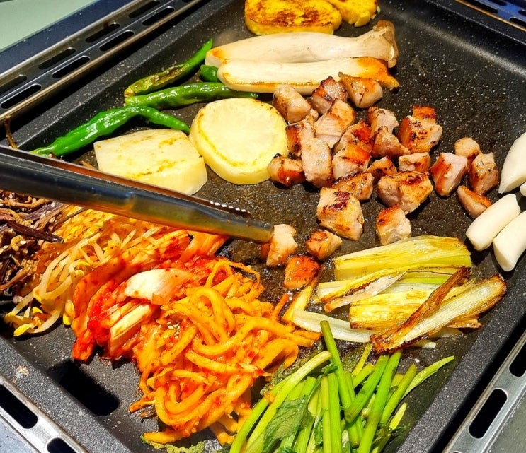  선릉맛집 일로집 푸짐한 밑반찬 고깃집 후기