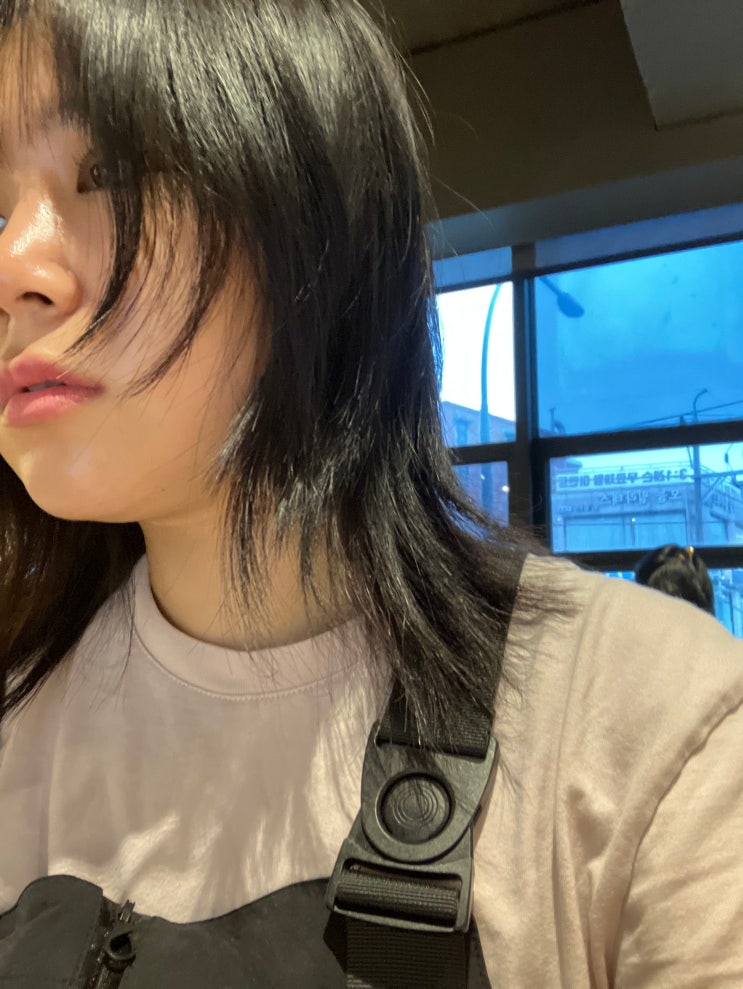  ㅋ내 돈 내 허쉬컷ㅋ 에이아킨 홍대 본점 우희 디자이너에게 머리를 맡겨보았습니다.