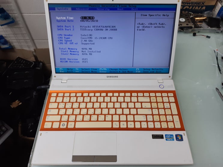  부천 노트북수리 삼성 NT300V5A-S66V SSD 업그레이드 메모리 8기가 추가