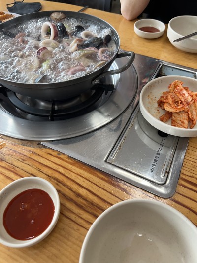  부천, 깔끔한 국물과 함께하는 박승광최강해물손칼국수