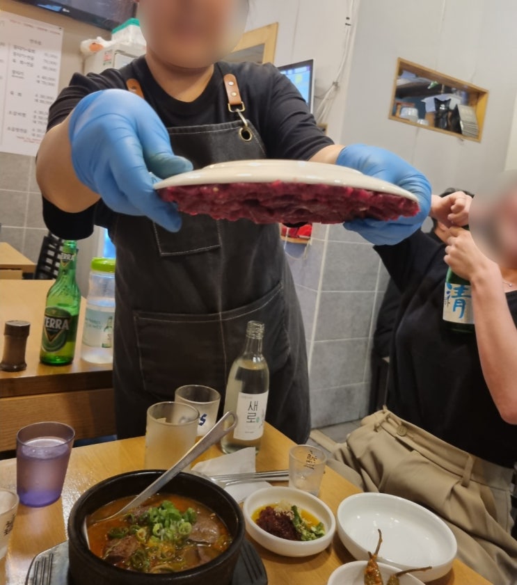  [역삼역 맛집] 접시를 뒤집어도 떨어지지 않는 당일 도축 생고기 "더뭉티기" 역삼.