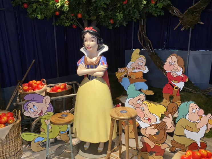  더현대 서울 디즈니 팝업 위치 굿즈 포토존 인생네컷