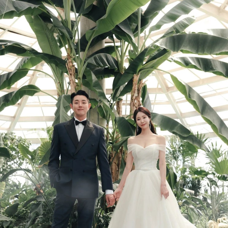 유튜버 지유개(이지유), 190cm 대기업 재직 훈남과 결혼 "인생 가치관까지 기꺼이 바꿔준 사람" 유튜버 지유개(이지유), 190cm 대기업 재직 훈남과 결혼 "인생 가치관까지 기꺼이 바꿔준 사람"