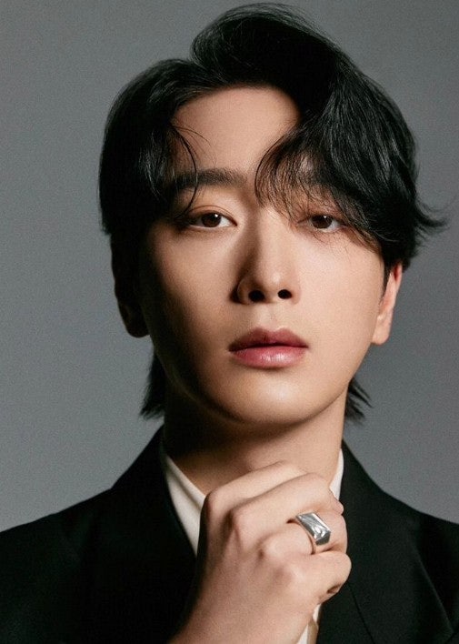 황찬성 나이 학력 인스타 8살 연상 아내 딸 유튜브 이요리 찬성 청양 고추장찌개 오디 불고기....
