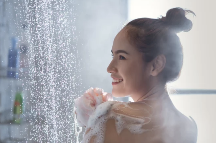 여름철 샤워 습관: 물 온도, 올바른 방법, 순서, 용품 보관법