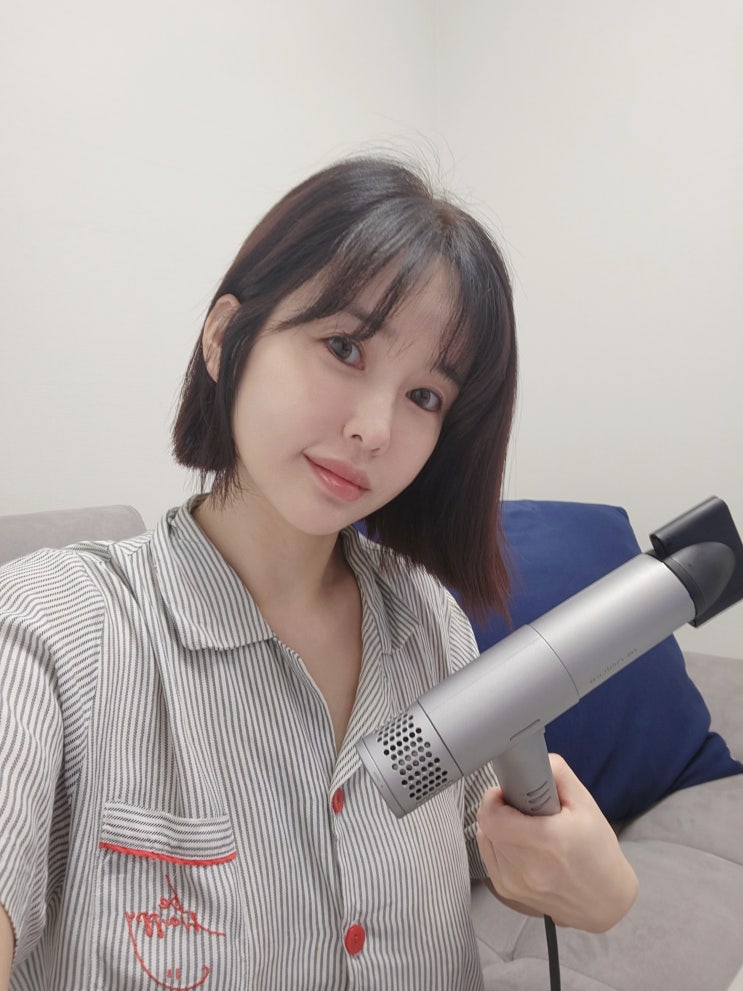 쿠쿠 헤어드라이기 조용하고 쉬운 스타일링 덕분에 집들이 선물용 드라이기 추천할만해! 쿠쿠 헤어드라이기 조용하고 쉬운 스타일링 덕분에 집들이 선물용 드라이기 추천할만해!