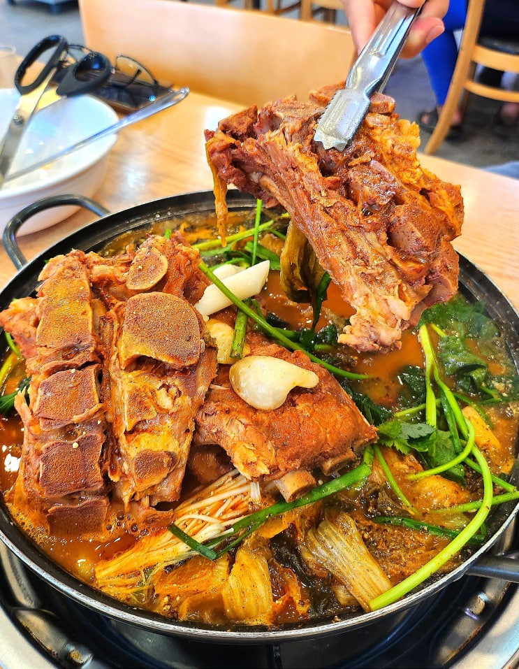  양주 만송동 감자탕 맛집! 살코기 왕푸짐 '황부자감자탕'