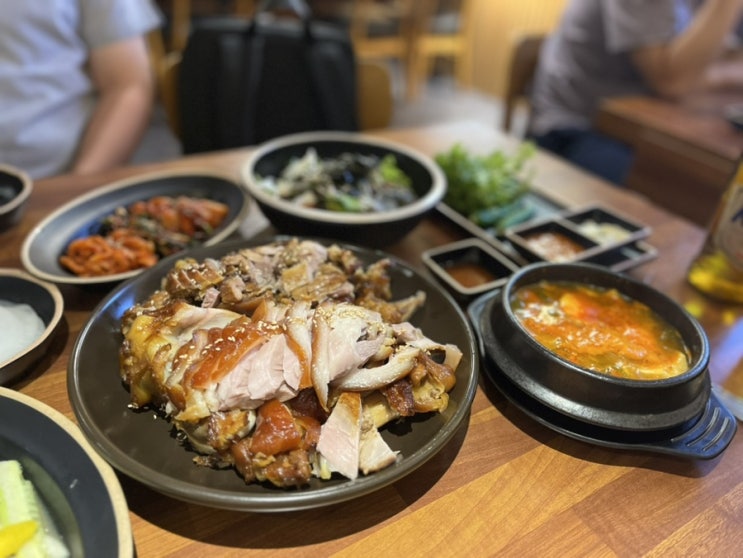 과천 선바위역_더맛있는족발보쌈 과천점 (서비스 좋은 집)